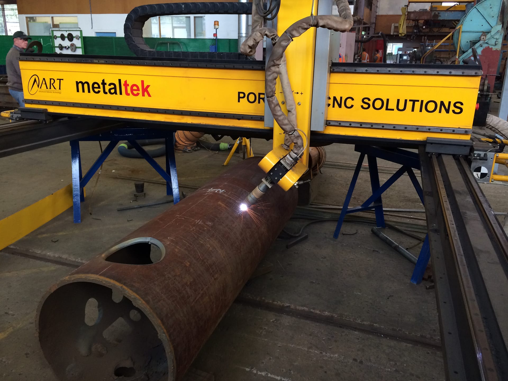 Metaltek five-axis pressure vessel cutting