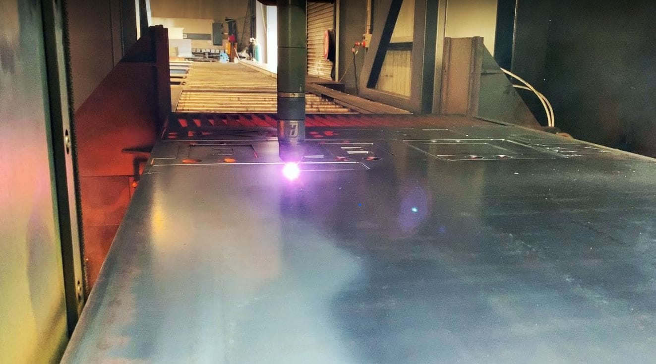 Metaltek XB1200 plasma plate cutting
